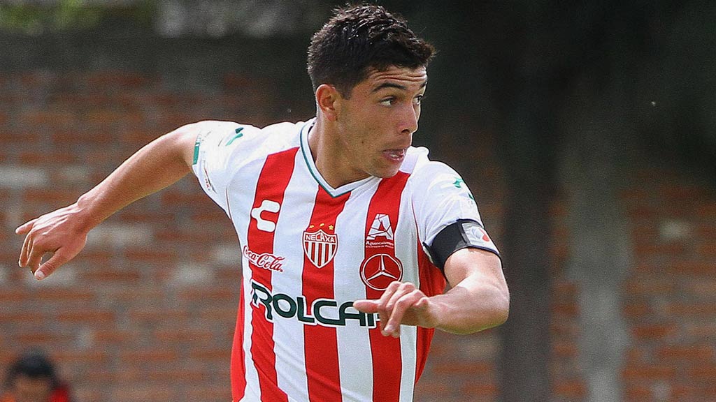 Erik Lira en su paso por los Rayos del Necaxa