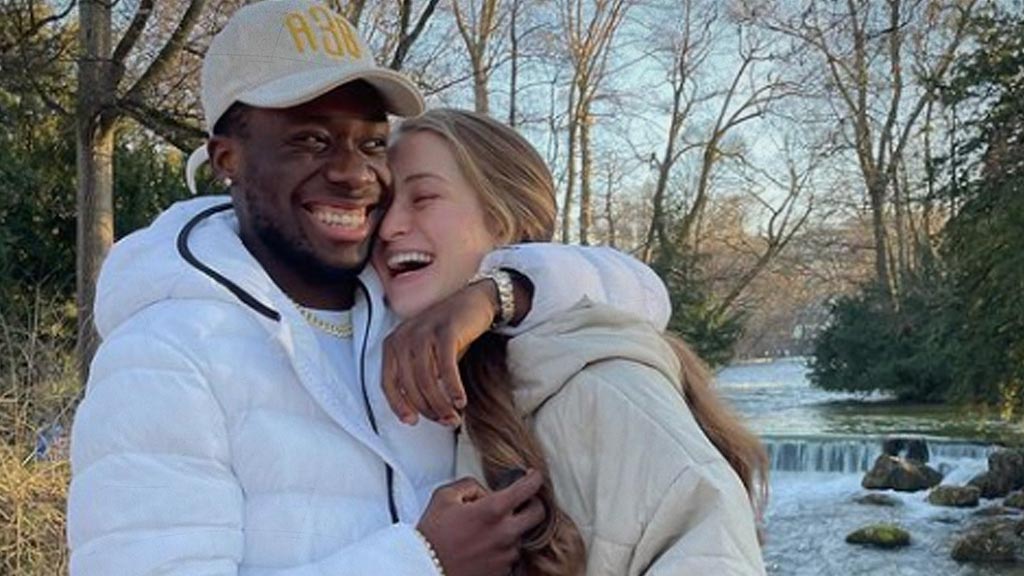 Jordyn Huitema y Alphonso Davies, un romance con el balón en Canadá