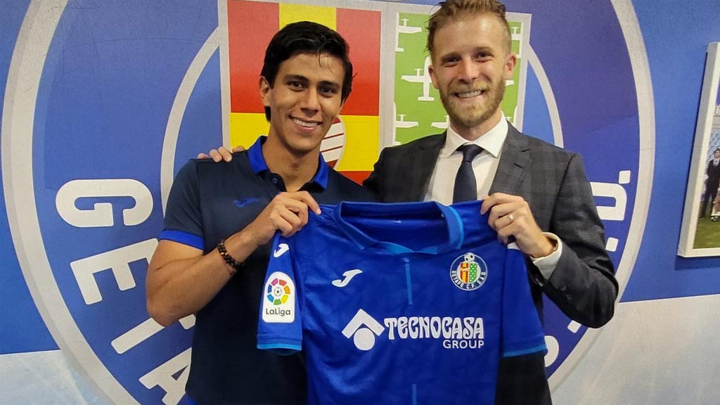 José Juan Macías durante su presentación con el Getafe de España 