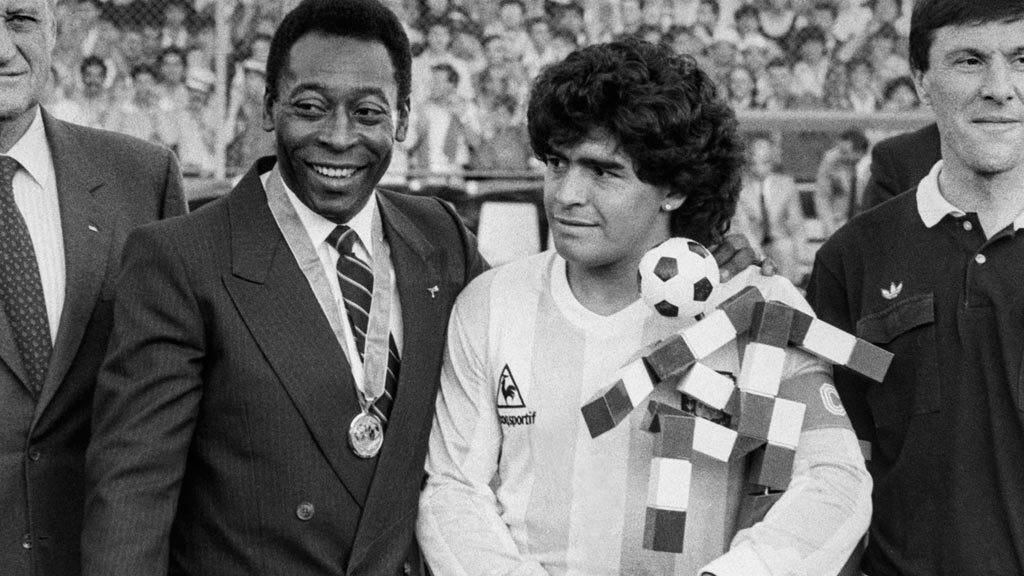 ¿Qué regla impidió a Diego Maradona y Pelé ganar un Balón de Oro?