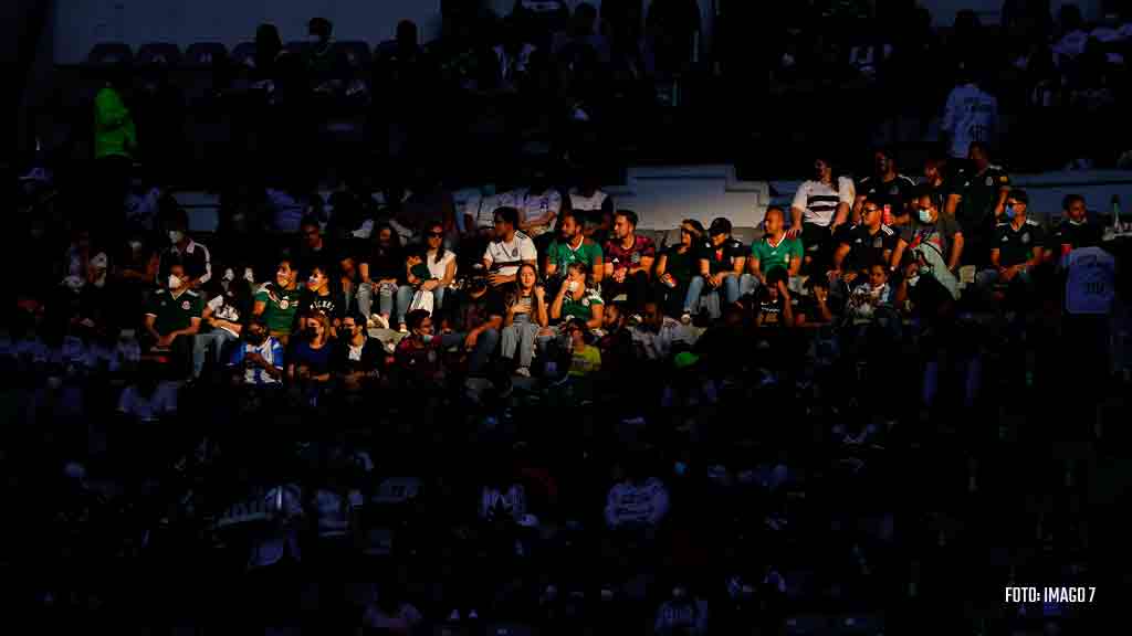 Selección Mexicana: Violencia se presentó nuevamente en el Estadio Azteca