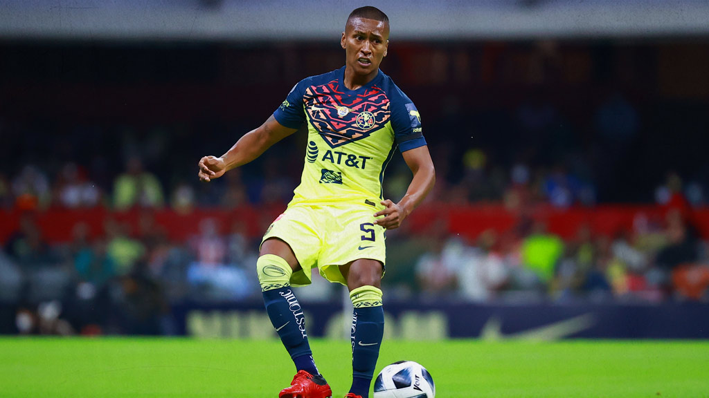 América: Pedro Aquino con historial negativo, ¿pueden rescindir contrato?