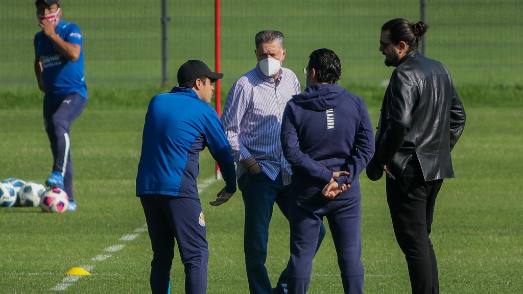 ¿Chivas abrirá la chequera para el Clausura 2022?