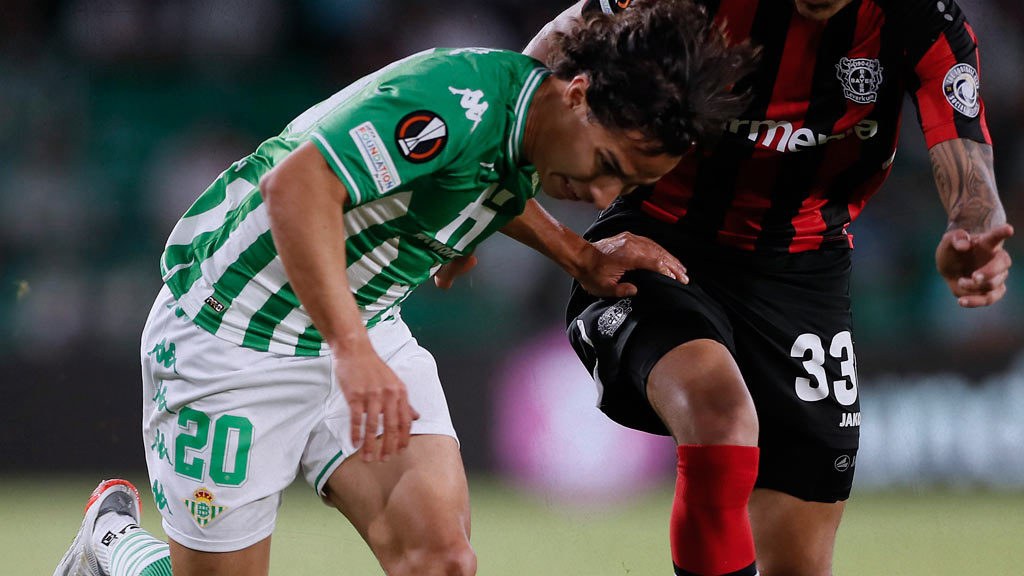 En Real Betis ven a Diego Lainez como fichaje de invierno