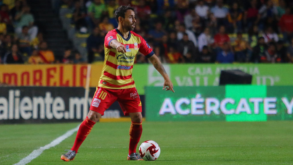 Jorge Valdivia durante su paso en la Liga MX con Monarcas Morelia