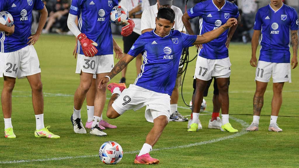 Todo parece indicar que Cruz Azul insistirá en el fichaje de Raúl Ruidíaz