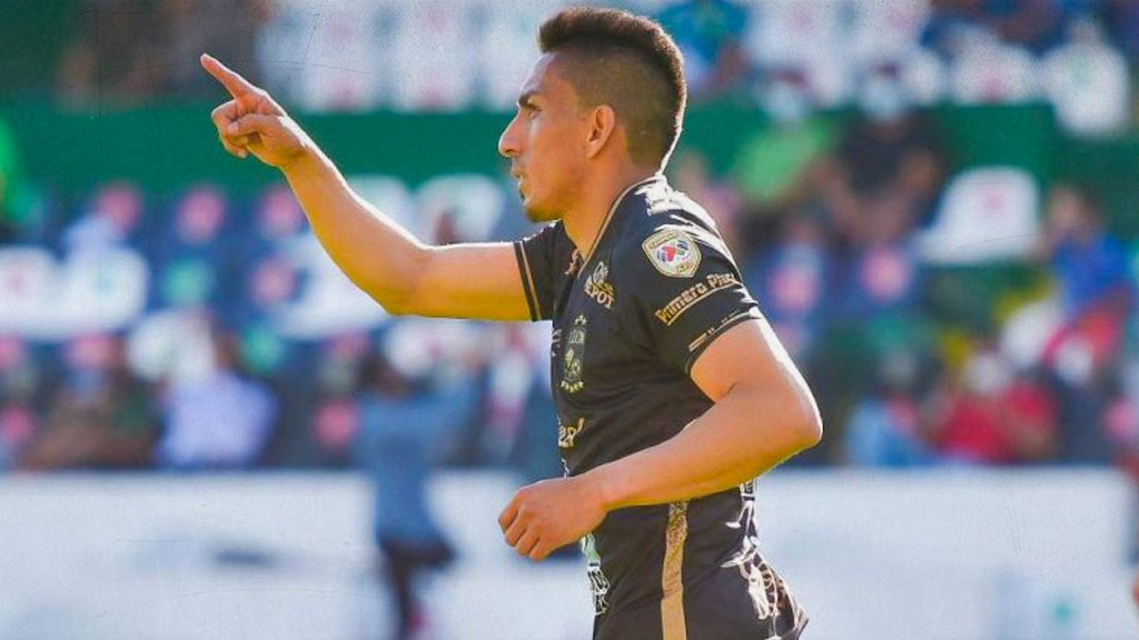 Ángel Mena busca convertirse en histórico de la liguilla en Liga MX