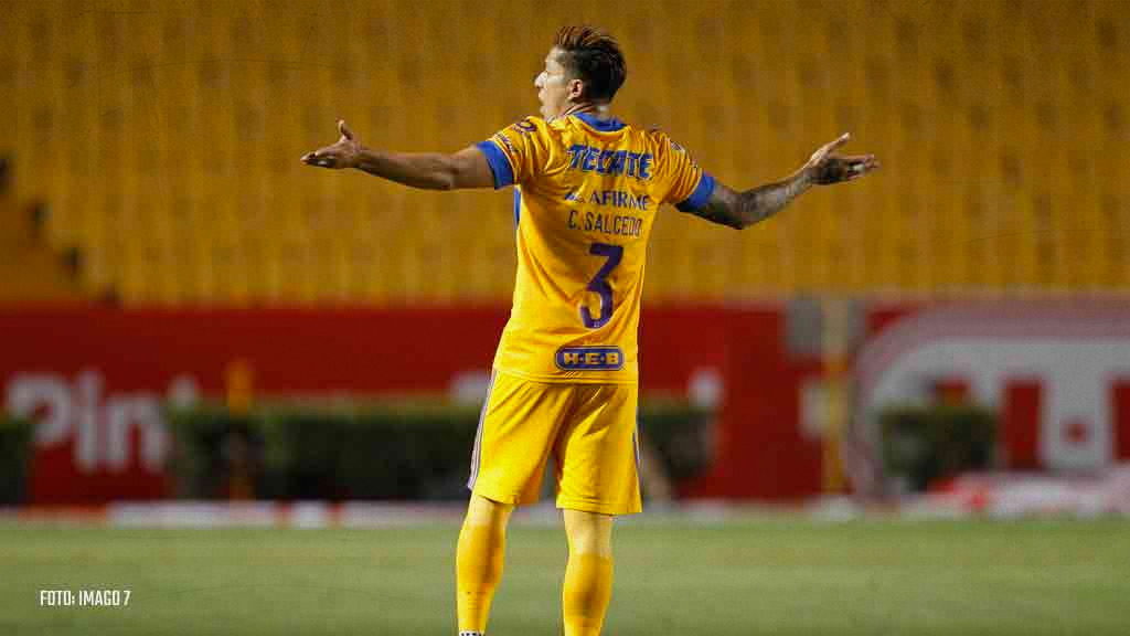 Carlos Salcedo pide su salida de Tigres UANL este 2022