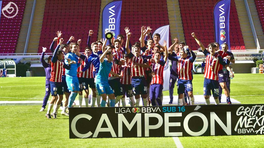chivas-femenil-y-fuerzas-basicas-dan-la-cara-con-titulos
