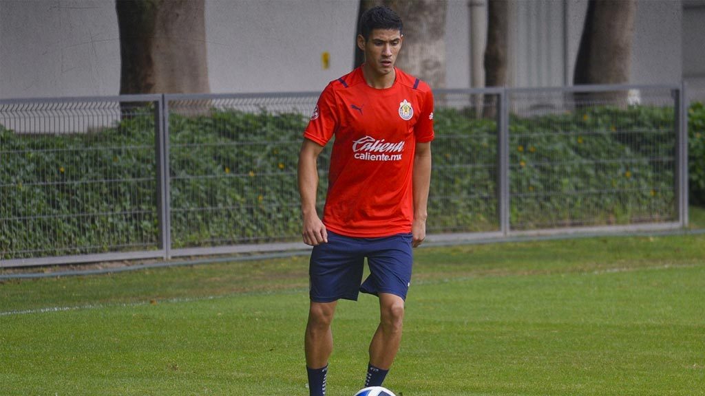 Chivas quiere fuera a Uriel Antuna por indisciplina