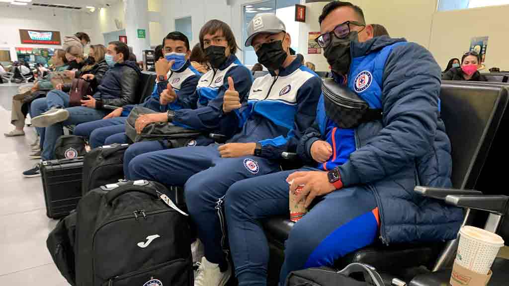 cruz-azul-las-8-bajas-con-las-que-inicio-pretemporada