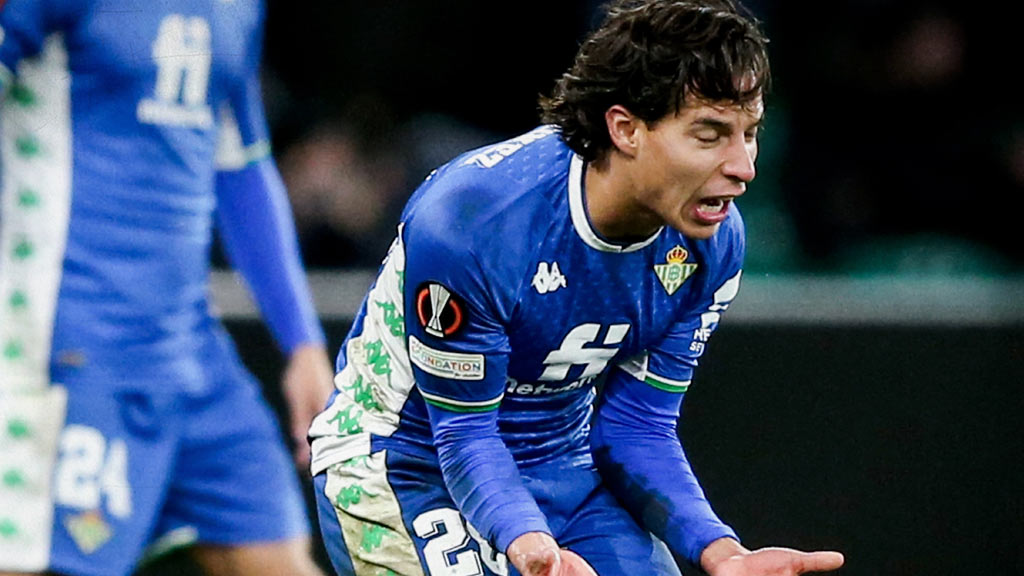 Diego Lainez quiere ganarse un lugar en el Real Betis