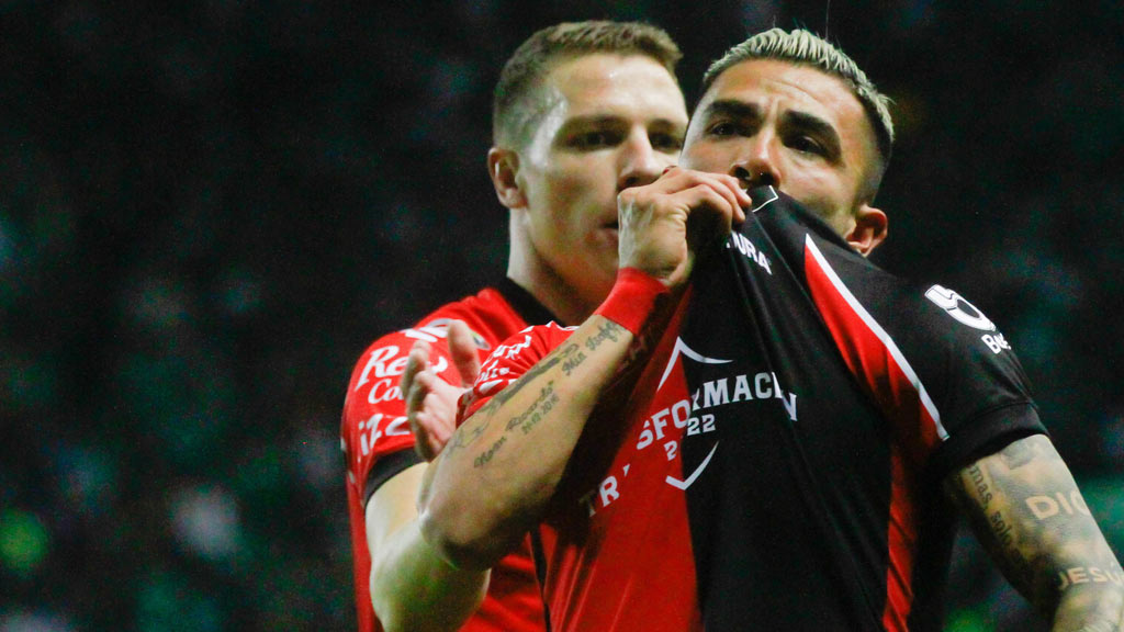 mal-saque-de-atlas-en-el-primer-gol-frente-a-leon-esto-dice-el-reglamento