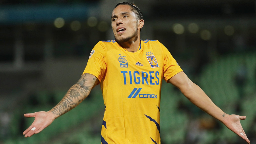 Tigres le daría salida a Carlos Salcido en el mercado a cambio de 4 millones de dólares