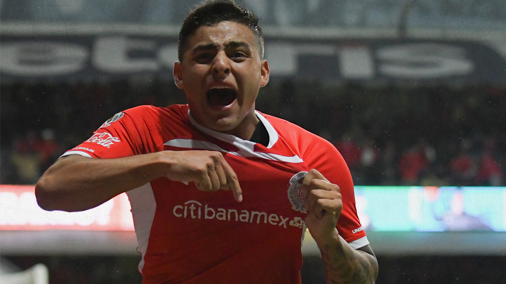 Alexis Vega hizo el mismo gesto con Chivas y Toluca