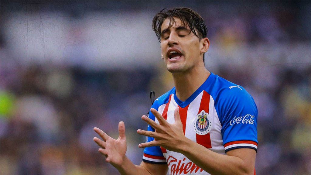 Chivas regala a Oswaldo Alanís y Josecarlos Van Rankin