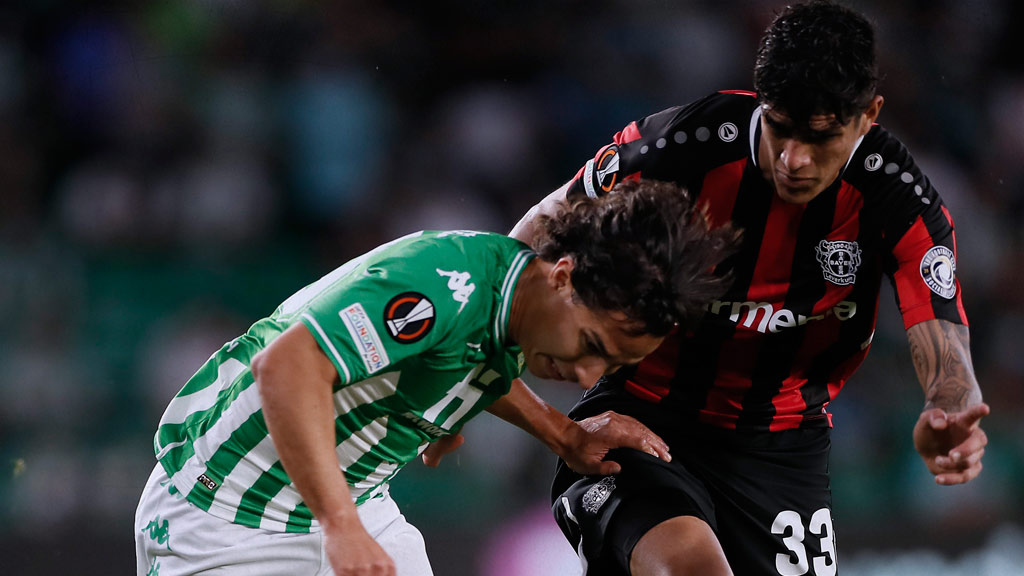 La relación Diego Lainez y Real Betis no pasa por buen momento