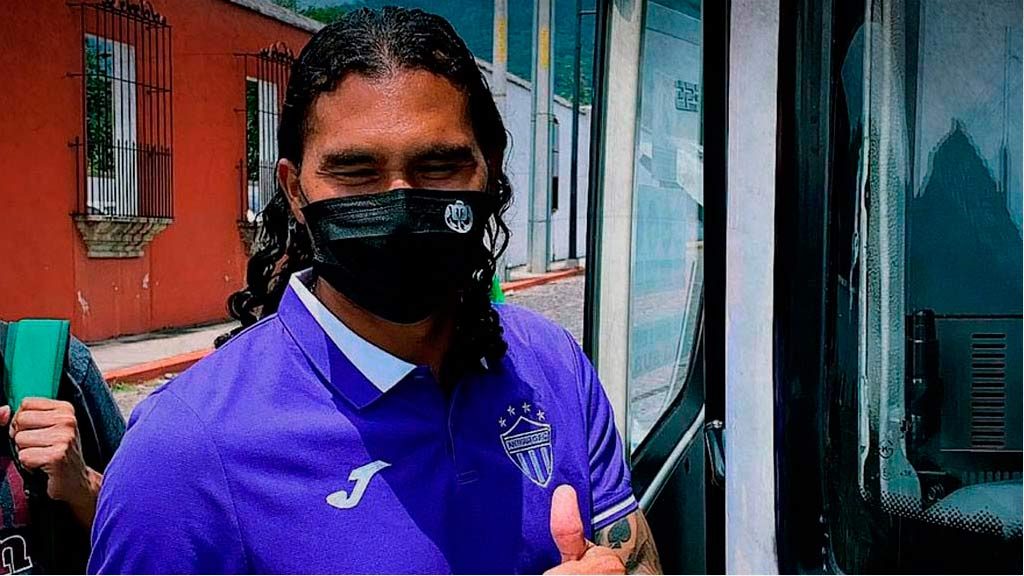 Gullit Peña quedó fuera de Guatemala por un tema económico