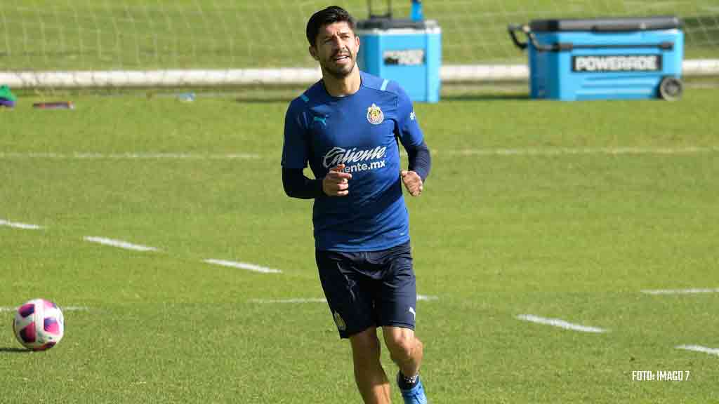 La carrera de Oribe Peralta apunta al futbol salvadoreño