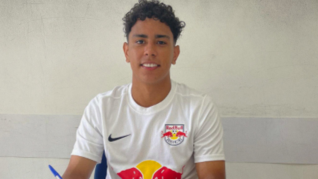 El seleccionado mexicano Alejandro Viniegra se afianza en el Red Bull Bragantino