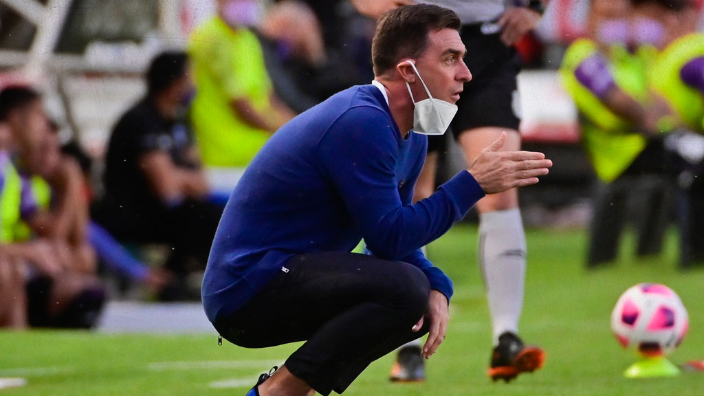Pablo Guede podría perder su puesto en Necaxa
