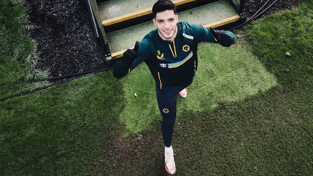 Raúl Jiménez está en busca de resurgir con Wolverhampton luego de la fractura de cráneo que recibió; empieza a ser importante