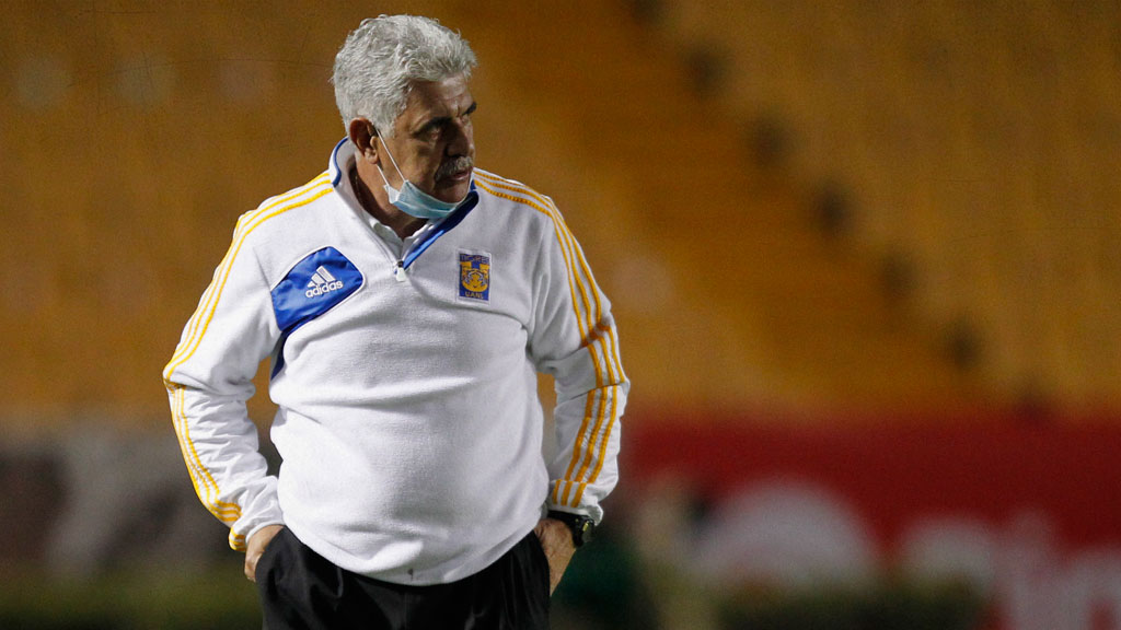 Tuca Ferretti durante su etapa con Tigres UANL