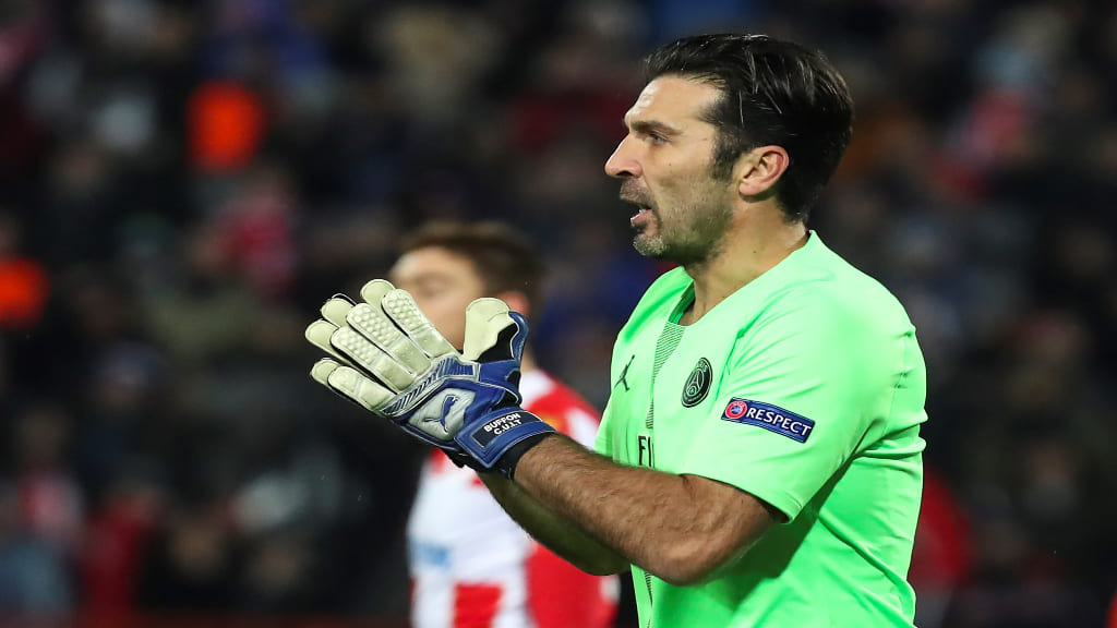 Gianluigi Buffon y otros 4 jugadores que se han retirado pasando los 46 años