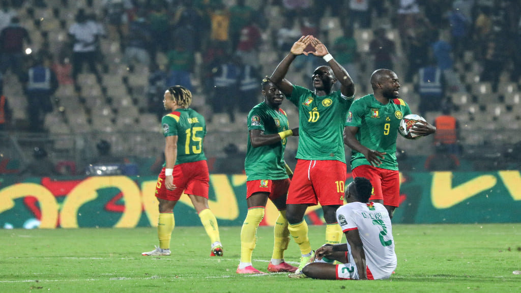 El presidente de Camerún ordenó destituir al técnico de su Selección