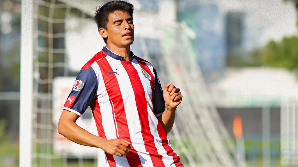 Guillermo Martínez en su paso con las Chivas de Guadalajara