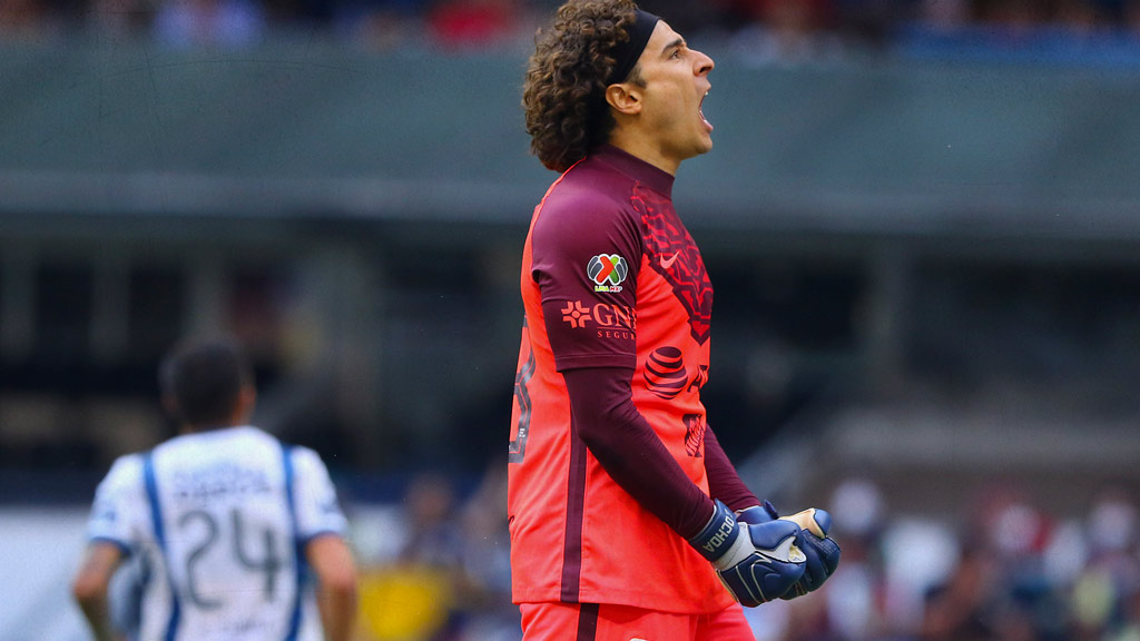 Guillermo Ochoa, uno de los que termina contrato con América