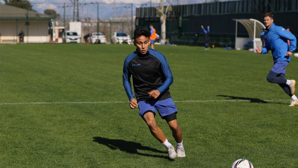 Jorge Hernández no podrá debutar con el Chornomorets de Ucrania