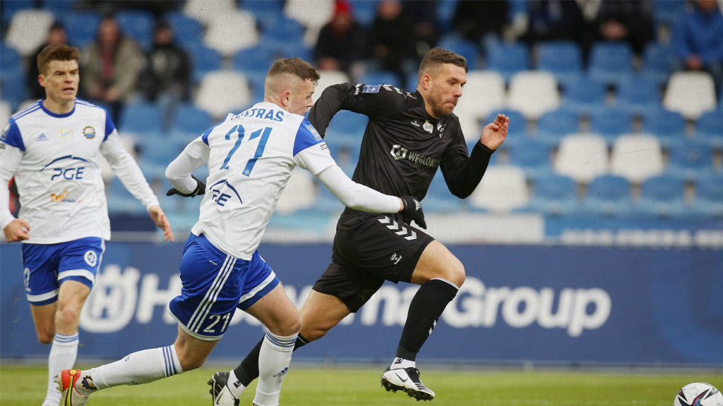 Lukas Podolski sigue en activo con el Górnik Zabrze de Polonia