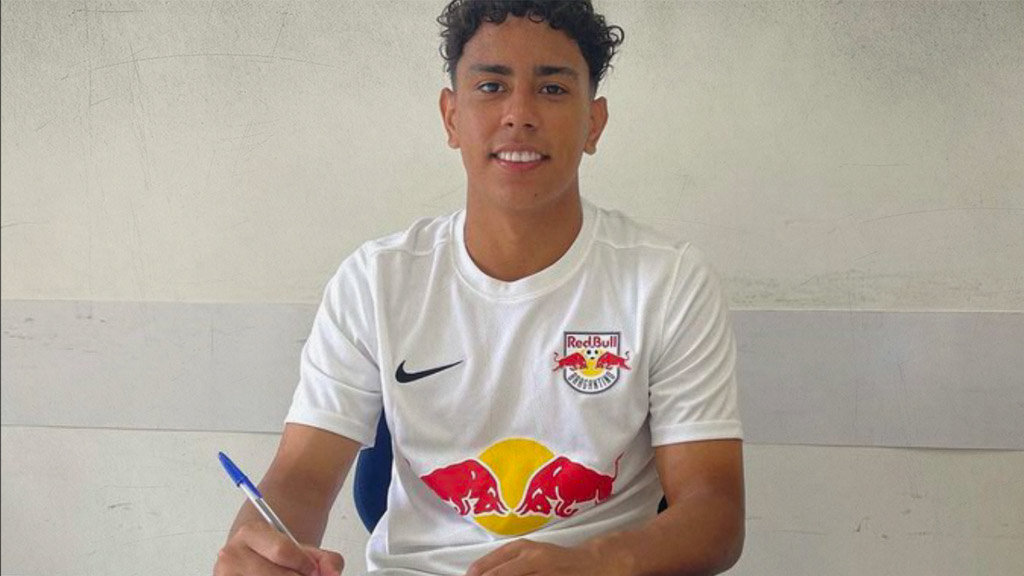 Alejandro Santana, mexicano del Red Bull Bragantino que puede jugar Copa Libertadores 2022