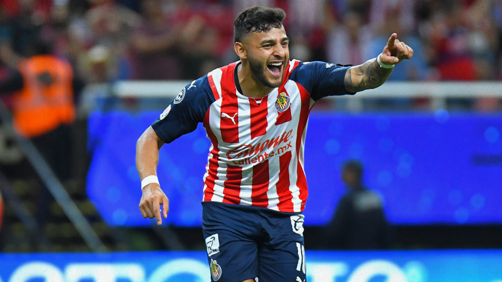 El caso de Alexis Vega con las Chivas de Guadalajara ya es de preocupación máxima; no han conseguido que firme su renovación de contrato