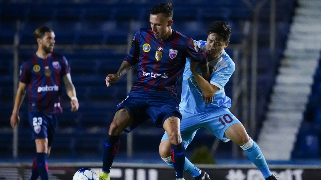 Brian Figueroa en un partido con los Potros del Atlante