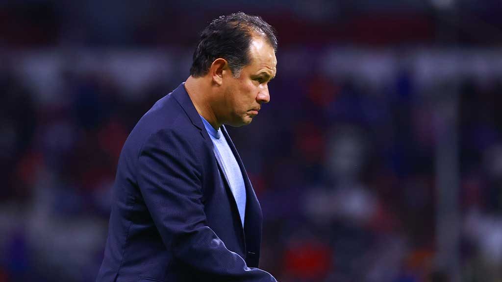 Cruz Azul: las lesiones, el dolor de cabeza de Juan Reynoso