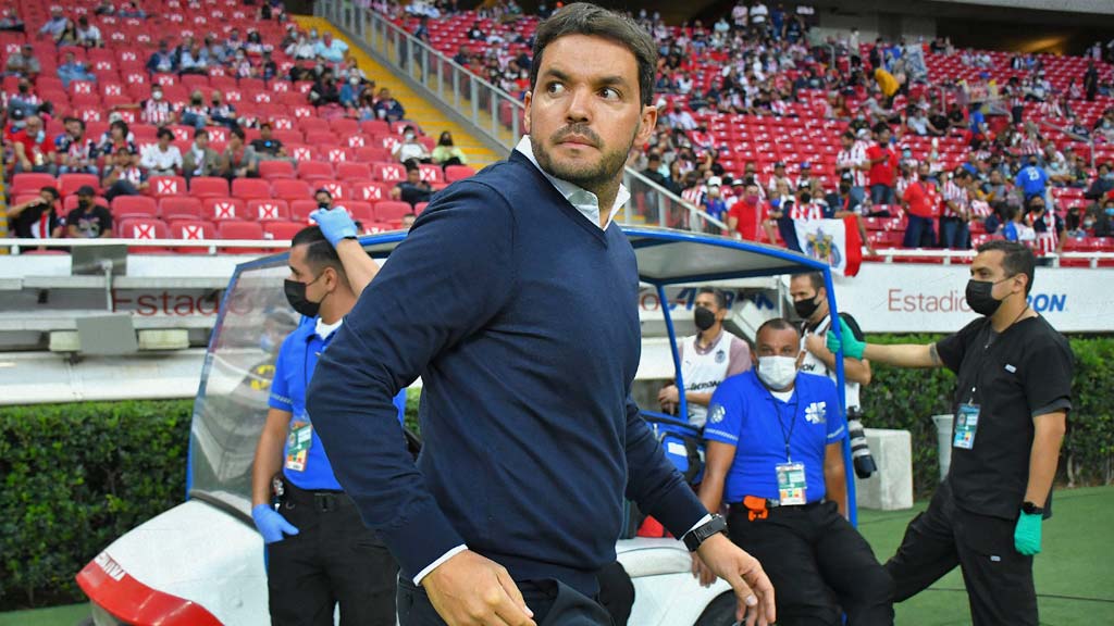 Nicolás Larcamón, Plan B de Tigres en caso de un adiós de Miguel Herrera