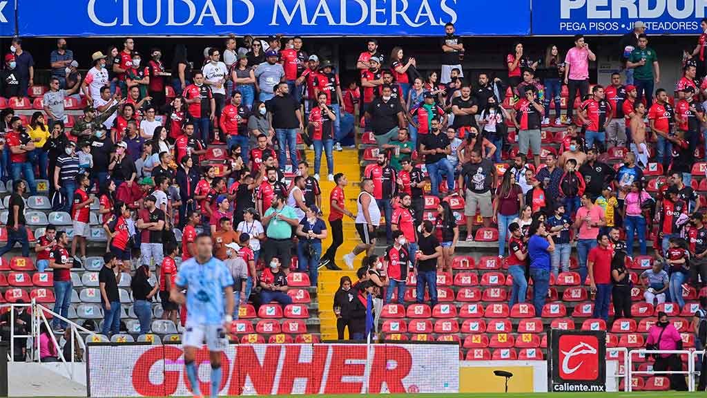 Fin de semana negro para el futbol; tragedia en Querétaro, Brasil, Argentina y Uruguay