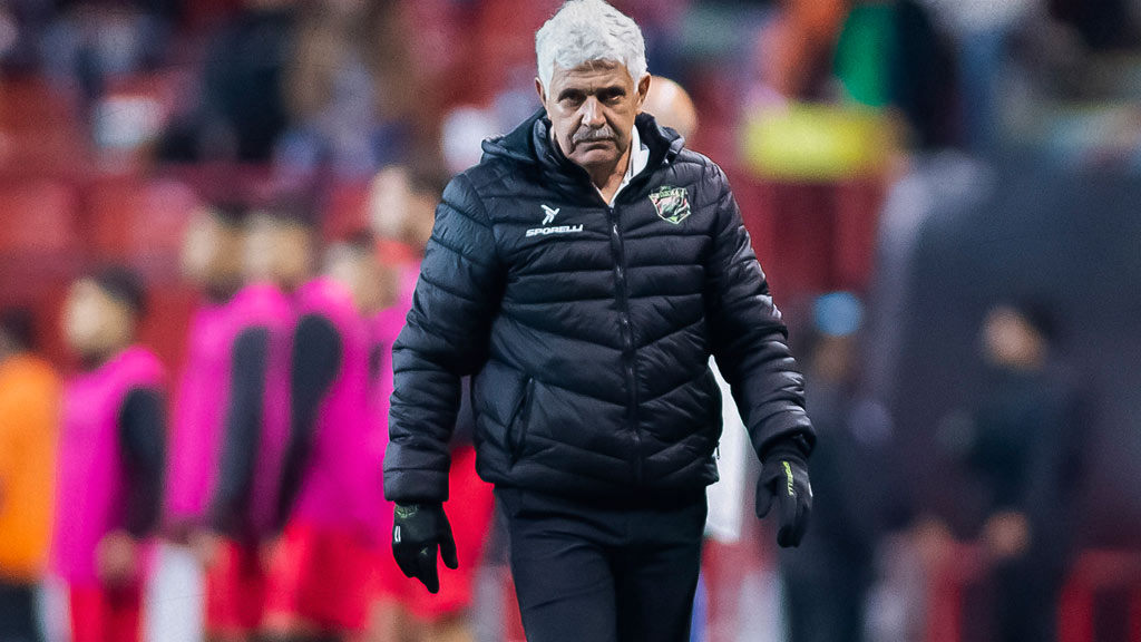 Tuca Ferretti quiere abandonar a FC Juárez, pero no lo dejan