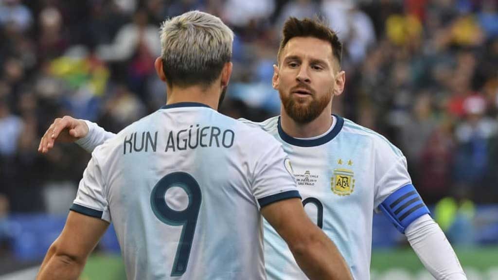 ‘Kun’ Agüero advierte a los aficionados del PSG, en caso de que vuelvan a pitar a Messi