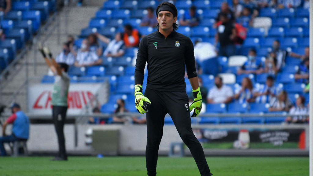 Carlos Acevedo, portero de Santos Laguna