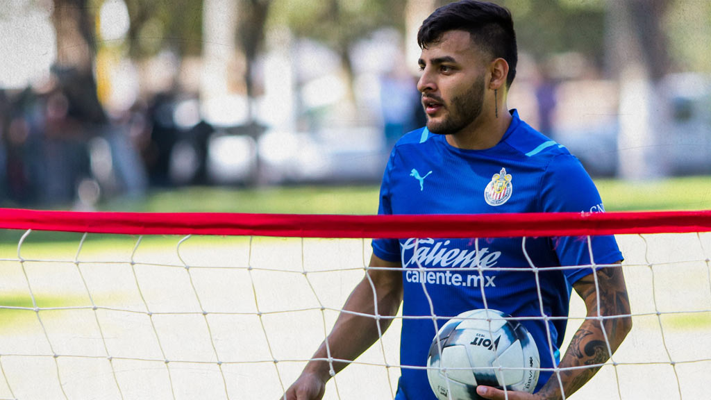 Alexis Vega y Chivas siguen en negociaciones para intentar llegar a un acuerdo