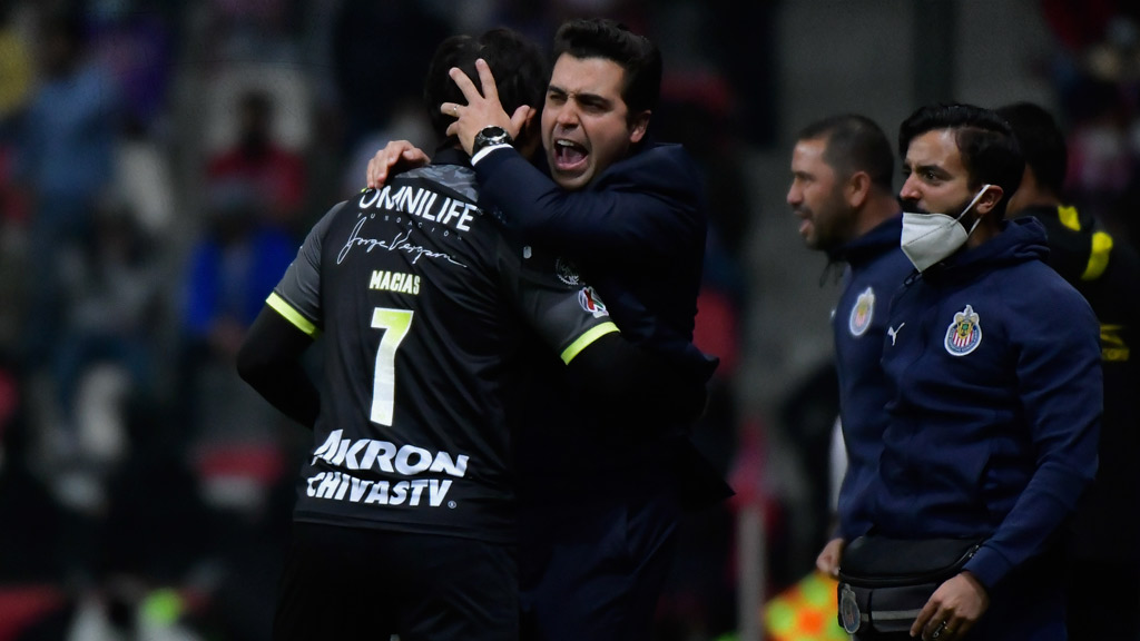 Chivas: Junto a Marcelo Michel Leaño, los futbolistas que están en la puerta de salida