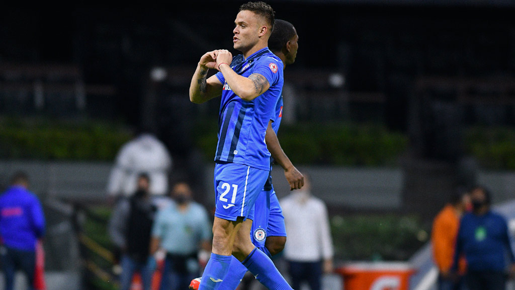 Jonathan 'Cabecita' Rodríguez, el último ídolo que ha tenido Cruz Azul, luego que les diera su último título en la Liga MX