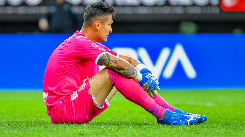 Raúl Gudiño, de jugar Champions League a estar borrado en Chivas