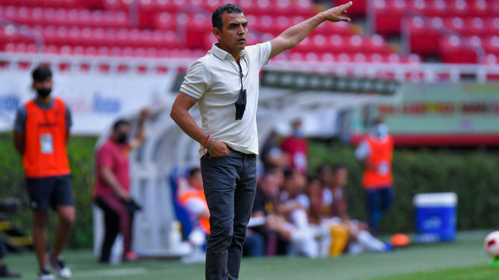 Ricardo Cadena se queda como entrenador de Chivas por lo que resta del torneo Clausura 2022