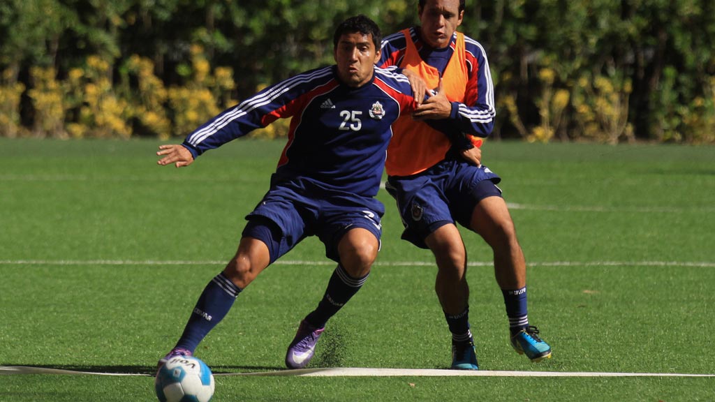 El 'Hulk' Salazar durante un entrenamiento con Chivas