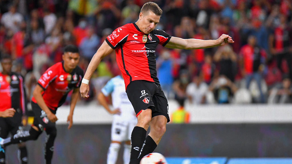 Julio Furch vive un gran momento con el Atlas y esto podría llevarlo a la Selección Mexicana