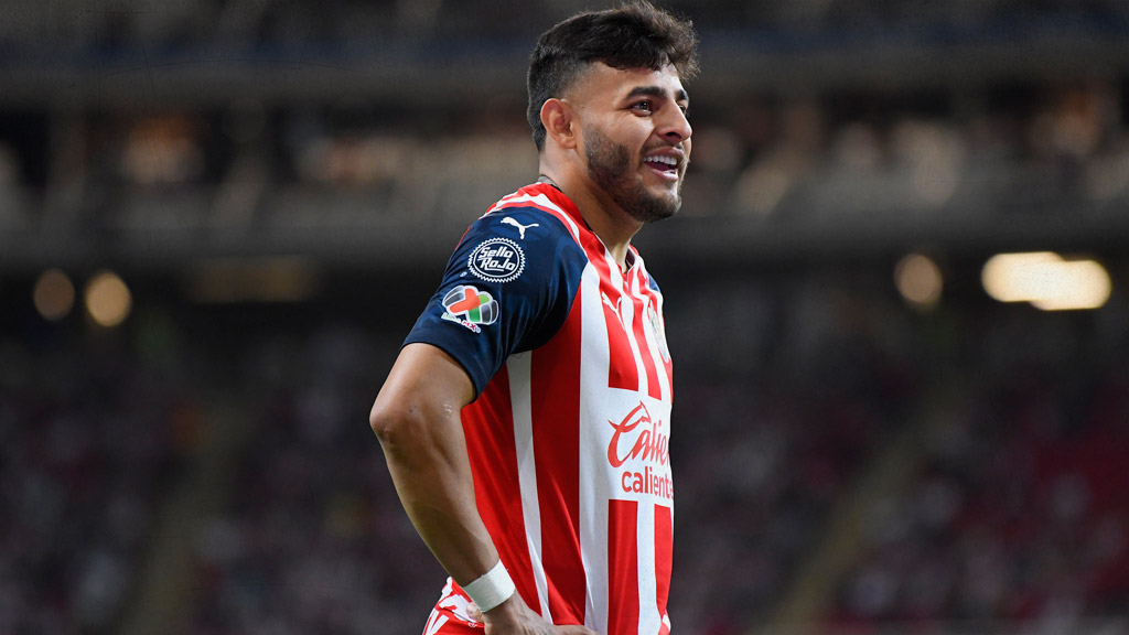 OFICIAL: Chivas y Alexis Vega renuevan contrato hasta 2024